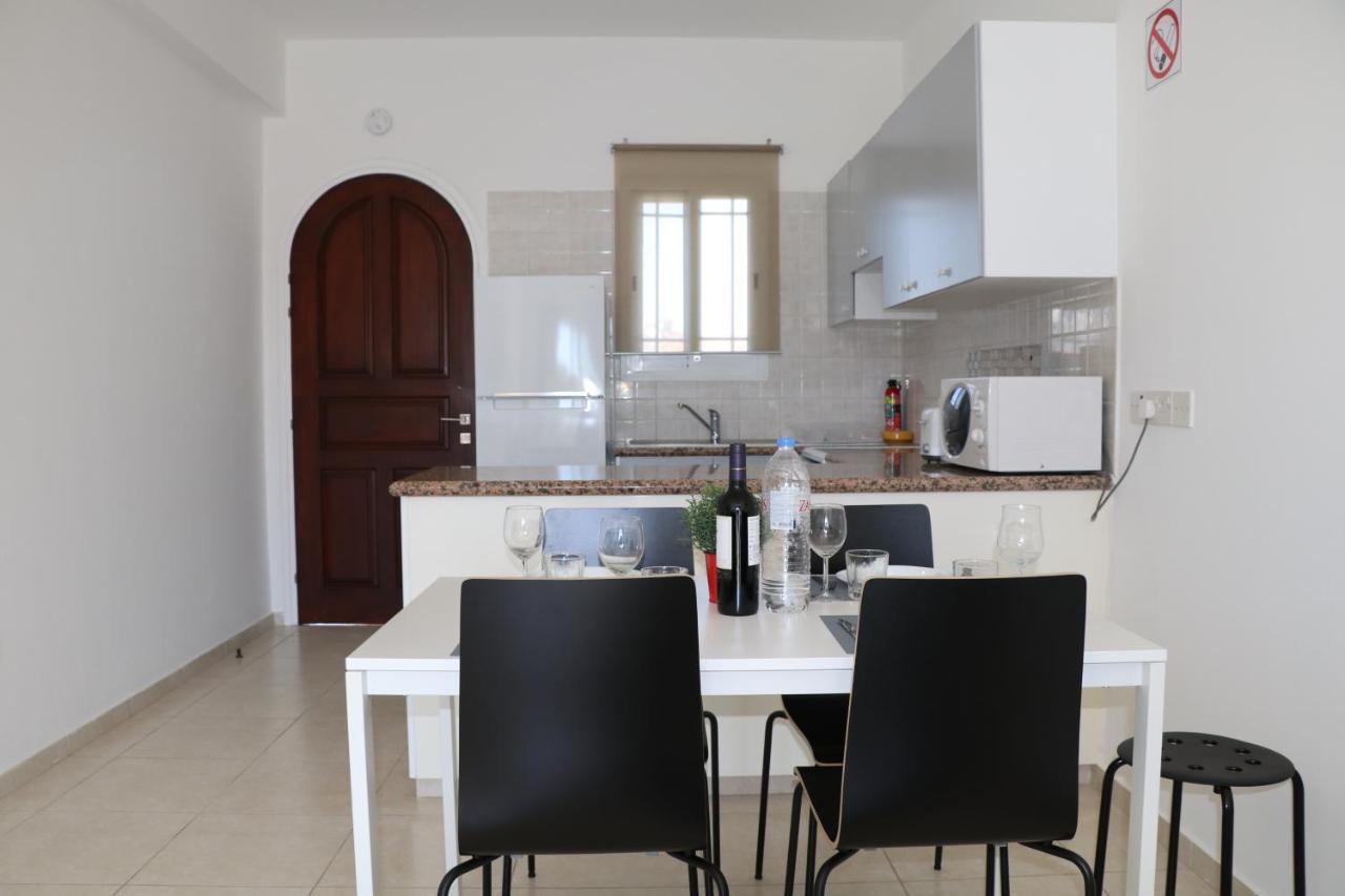 Cyking 2 Bed Apartment With Pool & 10 Min To Beach Paphos Exterior foto
